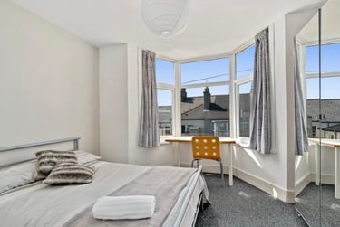 6 bed house, Chaddlewood Avenue, Lipson, Plymouth, PL48RF - Image 1